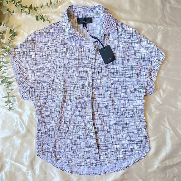 NWT AKA Short Sleeve Button Up Blouse Abstract Pattern Size Extra Small - Picture 2 of 6